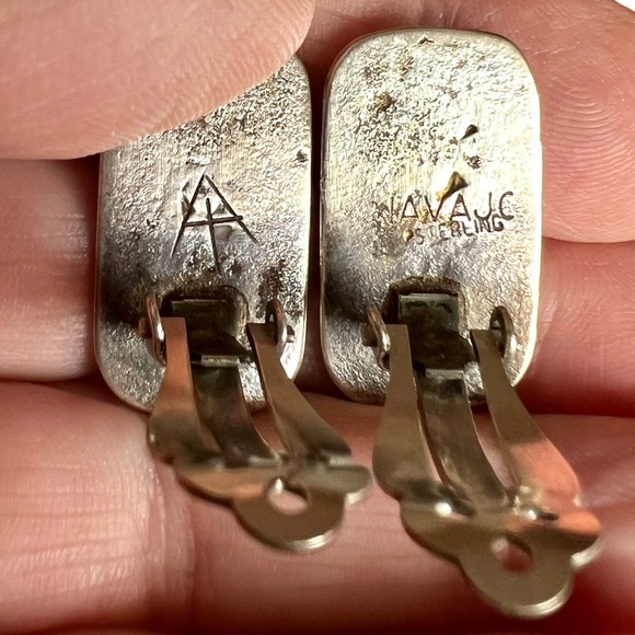 Vintage Navajo Kokopelli Clip Earrings .925 Silver Signed - Picture 9 of 9